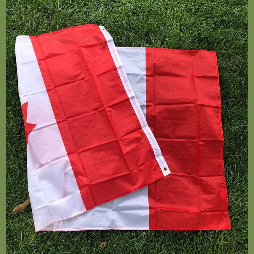 The National Flag of Canada 3 ft x 5 ft NEW! Home & Garden:Yard, Garden & Outdoor Living:Décor:Flags Style Your Walls
